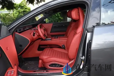 我发现它真懂年轻人:颜值、智能、舒适全在线,这款中型车咋样-1