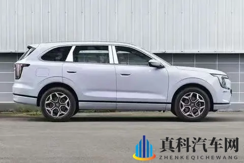 带全家自驾,我选捷途山海L7PLUS!这车里有“第二套沙发”-2