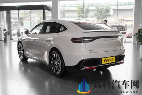 新车  黑曜套件限时免费选装，智界R7_S7黑武士官图-1