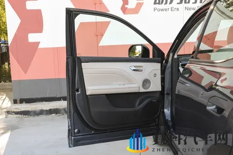 国民增程车埃安i60增程版开启预售，家人们，是不是可以冲了？-3