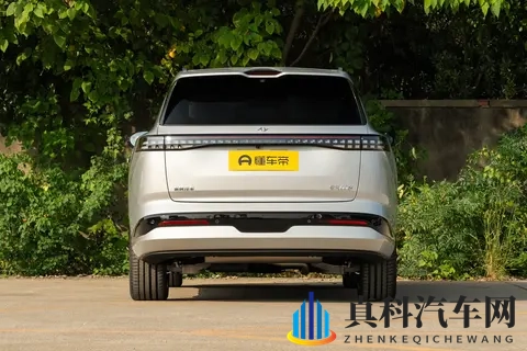 3025mm 轴距 + 可油可电!15 万级的东风奕派 SUV,大家庭用着真省心?-3