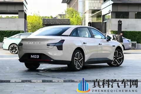 年轻人第一台家轿，买小鹏MONA M03还是长安启源A06？-2