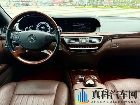 16万多圆梦旗舰，二手奔驰S600L，尽显尊贵气场！-3