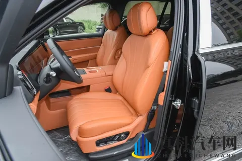 同为华为系，问界M8与深蓝S09对比，谁更适合家用？-3