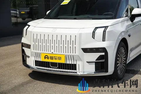 选 MPV 别瞎买!极氪 009 七座版靠这几点,成 40 万级闭眼入款-1