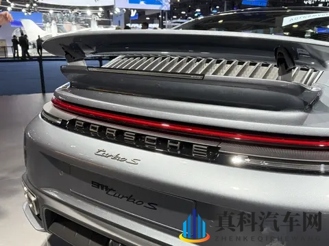 新车｜搭混动系统_“零百”2.5秒，新款保时捷911 Turbo S国内亮相-2