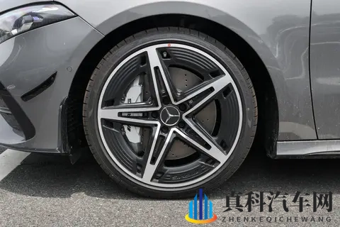 奔驰A35L AMG居然是台能拉娃的性能车?-2