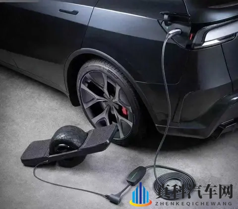 特斯拉悄悄开外放电，用户懵了，车企玩的是什么套路-1