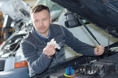 全合成机油真的能开12000KM吗？记住这个标准，及时保养发动机-2