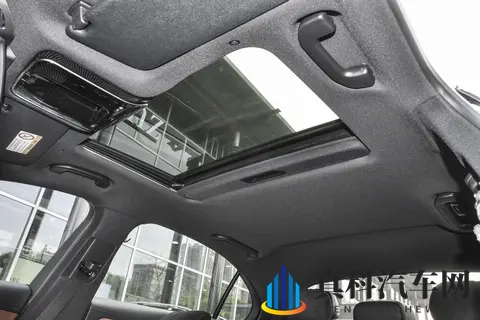 2025 款奔驰 C 级各版本适配建议：以选装配置为核心-1