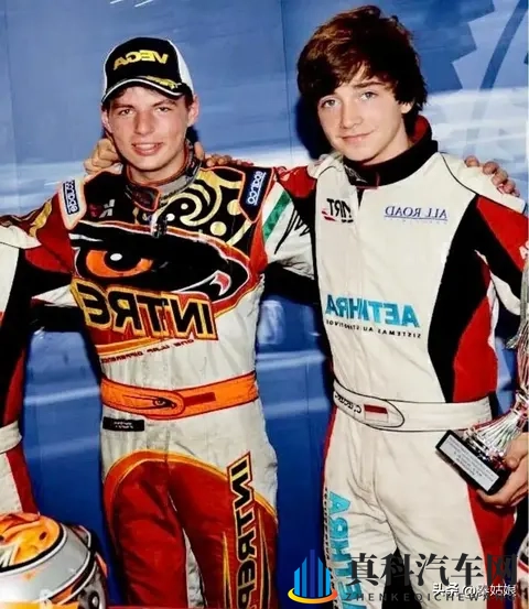 女生喊疼男生越往里寨app:驾驭乐趣,从试探到信任的旅程-2