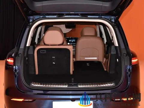 东风造了台“库里南”，配华为“全家桶”+三腔空悬，外观很霸气-2