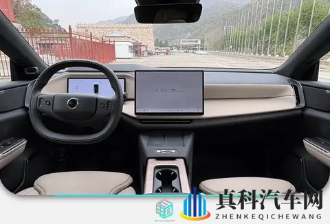 插混架构下，安全仍然是底色 试驾沃尔沃全新XC70-2