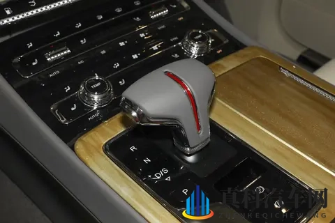 男生困困塞女生困困：男生困顿，女生疲惫，同感难眠-2