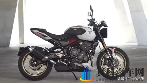 凯旋Trident 800海外首发，动力暴涨40%，复古车也能秒变性能猛兽-1