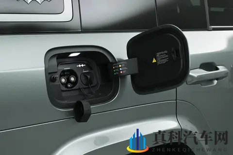 方程豹钛 7:20 万级 SUV 新选择,硬派颜值 + 智能内核竟能两全?-2