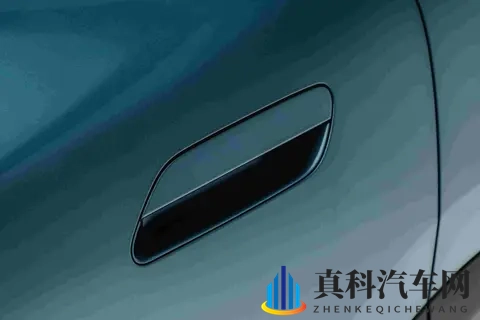 奇瑞瑞虎8换新脸，家庭车玩起双风格，谁在为情绪买单？-1