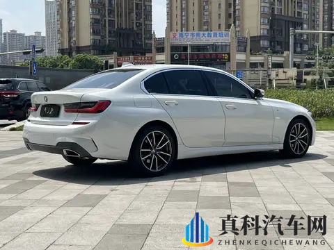 裸体男脱裤子脱个精光：汽车设计新潮流：揭秘极致简化背后的秘密-2