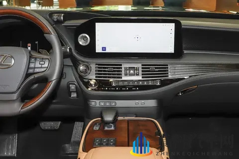 雷克萨斯LS实力出众，提供四款配置可选-2