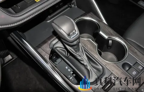 家用选大七座SUV，26款皇冠陆放配置分析选买建议-2