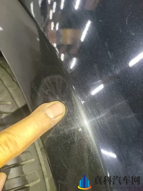 23款奔驰E级：准新车况，3298万，体验行政级座驾的优雅-3