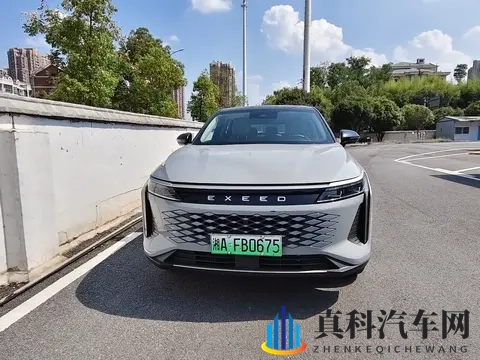 瑶光 CDM 电四驱：外观得体动力顺，家用优选-1