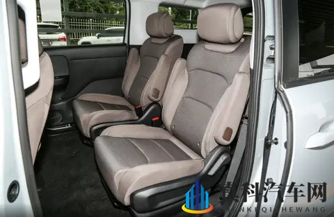 三种动力两种前脸造型,五菱星光730准备充分,势必要大火一把-2