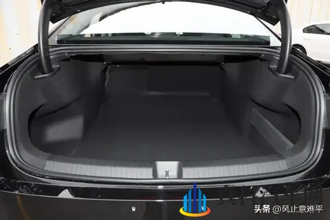 2026款大众迈腾B9实车亮相-1