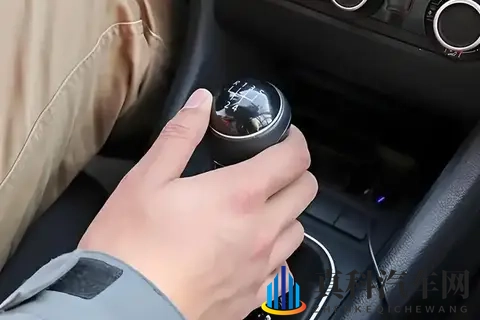 手动挡车主自述:卖掉手动挡换成自动挡后,才明白的3个道理!-2