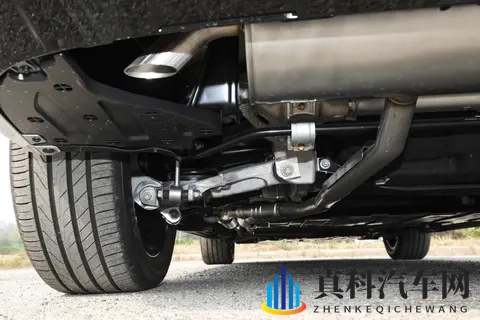 花30多万买一辆大型六座SUV,图啥?看完这篇再说-1