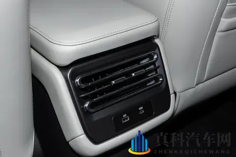 15万想兼顾通勤、露营与越野？捷途山海T1：这台方盒子SUV全搞定-1