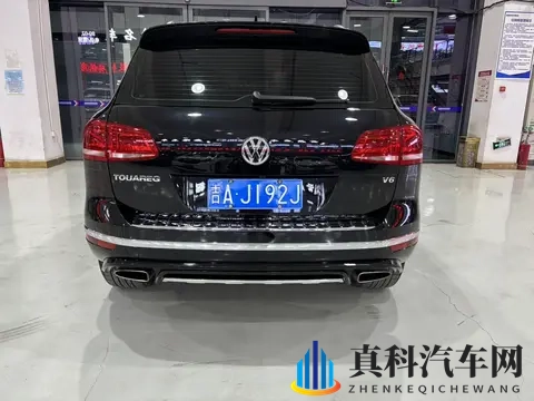 16万多拿下大众途锐，V6引擎+四驱，硬派越野也能家用-2