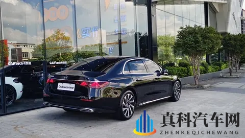 一手准新“行政座驾”！25款奔驰E300L，8千公里，气场不输S级-3