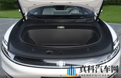 13万级纯电家轿的硬核较量，长安启源A06对比小鹏MONA M03，选谁？-1