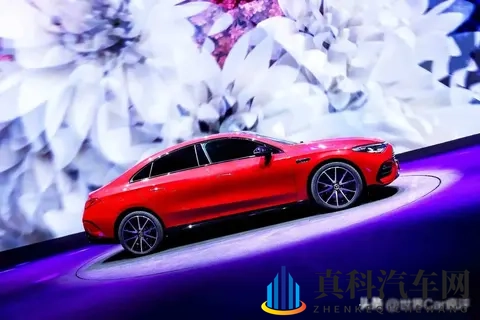 奔驰全新纯电车来袭,259万起,纯电能跑866km,豪华舒适,很香-2