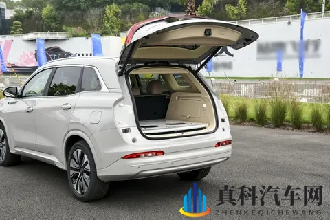 预售1398万，超长续航+四驱，带你看第三代蓝电E5 PLUS-1