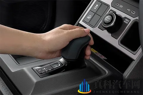 丰田全新Hilux发布，竟然还有电动版，这还是丰田吗？-1