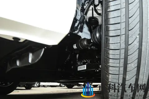 吉利发力了！合资，时代变了，看全能家轿星瑞如何俘获用户的心-3