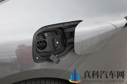 阿维塔 12 四激光版:30 万级豪华车,把钱花在用户每天用得到的地方-3