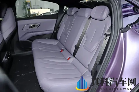 新一代家用车，深蓝L06科技与智能并存，澎湃动力与舒适体验!-2