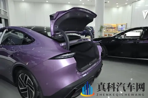 深蓝L06 2026款560Ultra激光版：均衡配置，值得一看-1