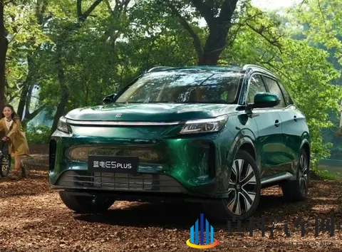 够大够舒适？蓝电E5 PLUS能成家用SUV新选择吗？-2