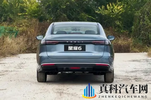 688万的吉利银河星耀6，遇上698万的秦PLUS DM，你怎么选？-2