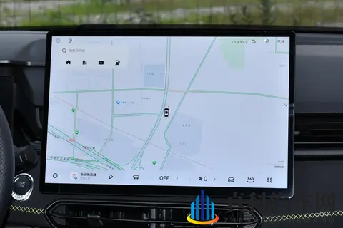 从赛道到日常：第三代领克 03 让紧凑燃油车告别 “平庸”-3