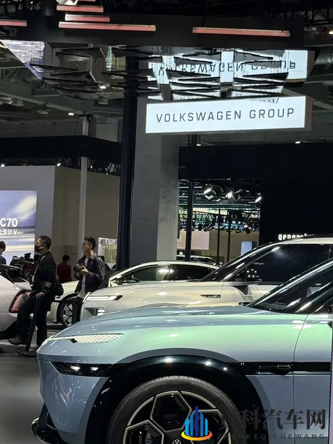 直击进博会｜ 大众中国刘云峰：进博会“蓬勃”背后是中国经济活力与开放水平不断提升-1