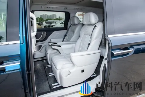 试完26款岚图梦想家，发现现在的MPV越来越卷了-2