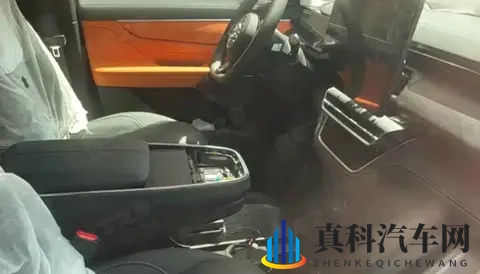 吉利版“埃尔法”来了,外观更大气!新款商务车,走平价路线!-2