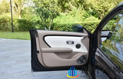 长安启源A06将于今日上市,纯电版预售1199万起,标配激光雷达-3