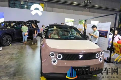 蔚来 “小老弟” 闯欧洲！萤火虫批量出海，从 MINI_Smart 手里抢蛋糕-1