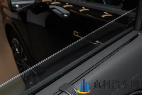 新一代帕里斯帝鉴赏家版：科技与豪华的平衡之作-3